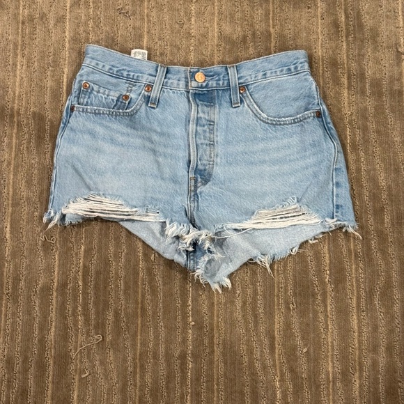 Levi’s Size 28 Denim Distressed Mini Women Shorts - Picture 1 of 9